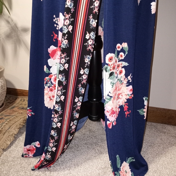 Long blue flora summer dress with sexy modest front slit. Sz s three pink hearts - Picture 4 of 8